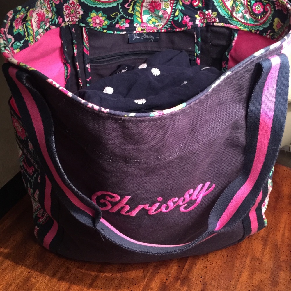 OVERSIZED Vera Bradley large weekend overnight tote - Picture 4 of 4
